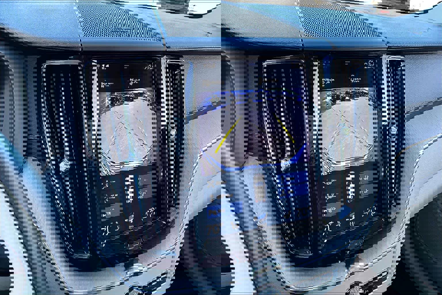 Used 2020 Volvo XC60 T5 Inscription w/ Protection Package Premier image 26