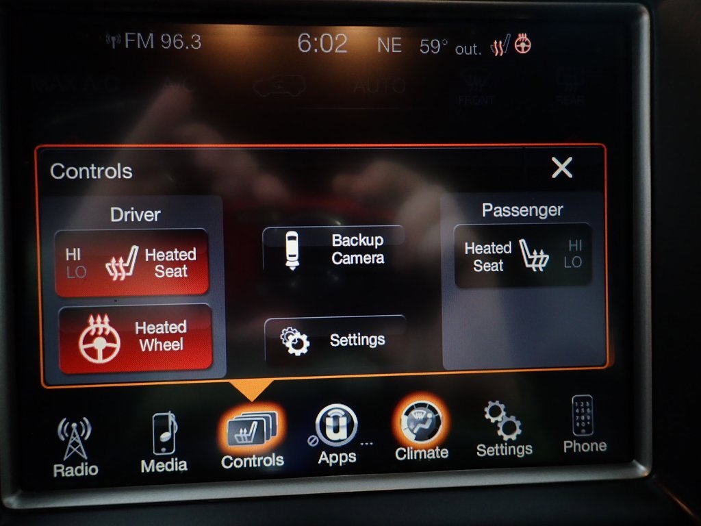 Used 2017 Jeep Grand Cherokee Altitude image 2