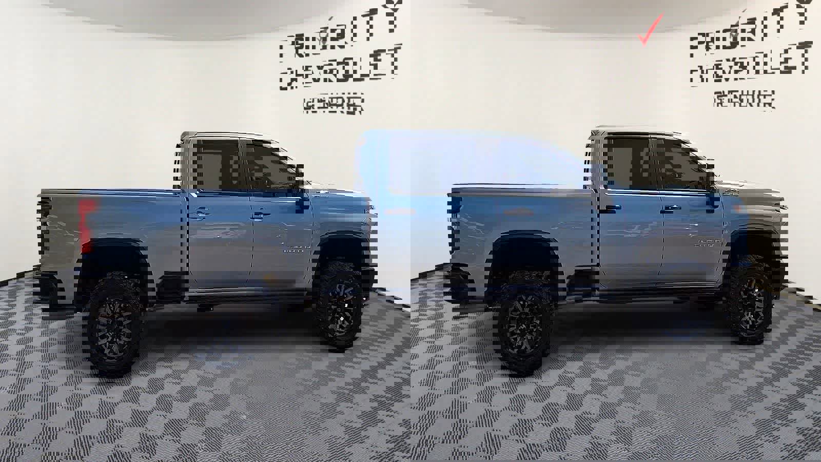 Used 2024 Chevrolet Silverado 2500 ZR2 w/ Technology Package AWD/4WD image 9