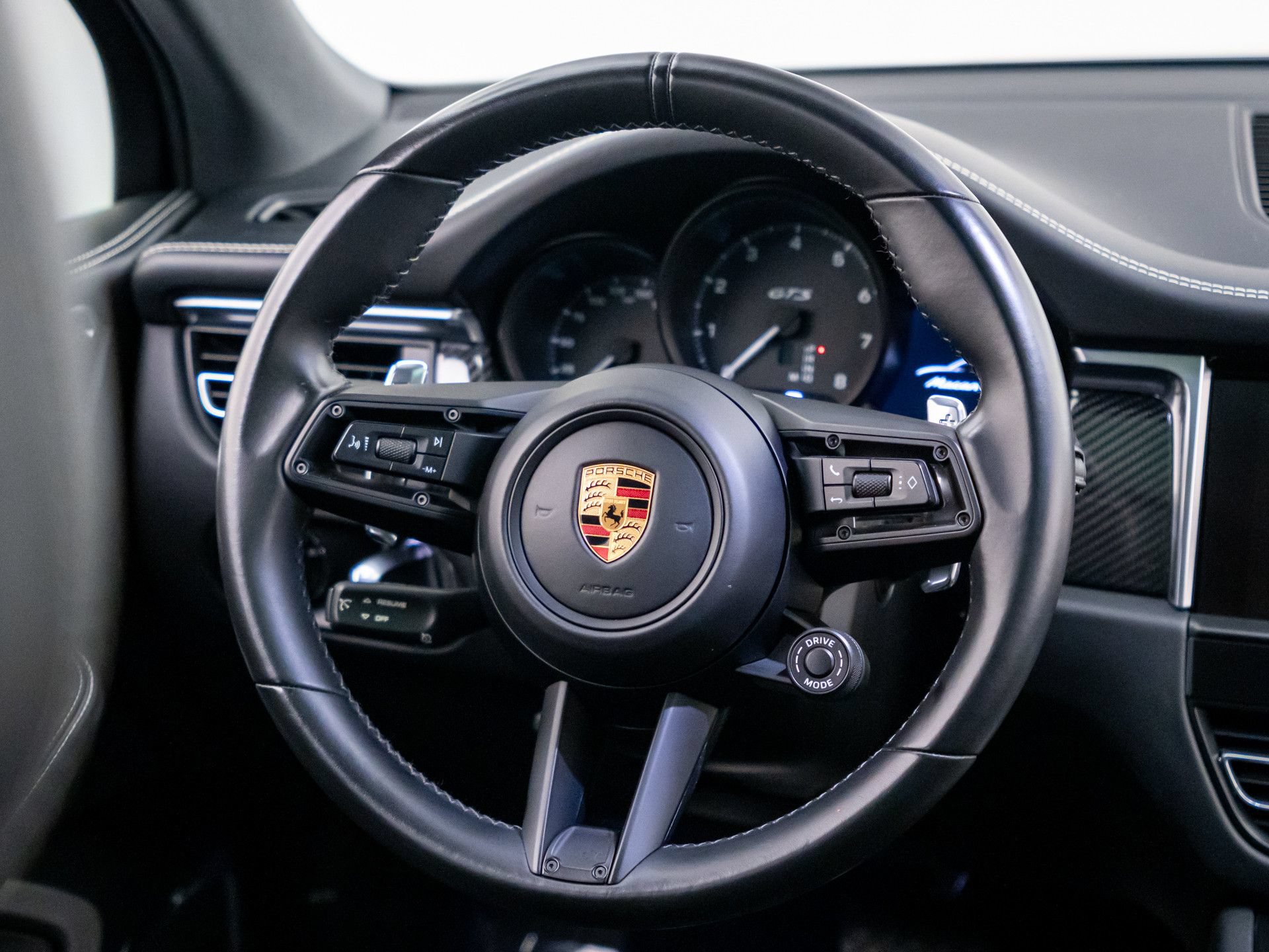 Certified 2022 Porsche Macan GTS AWD/4WD image 12