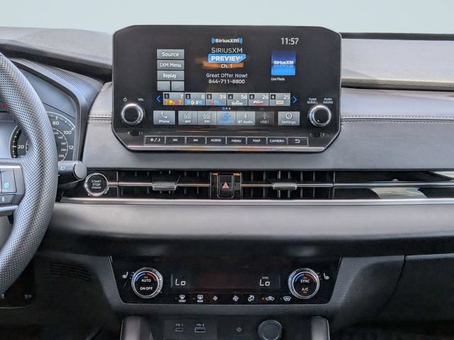 Used 2024 Mitsubishi Outlander SE AWD/4WD image 17