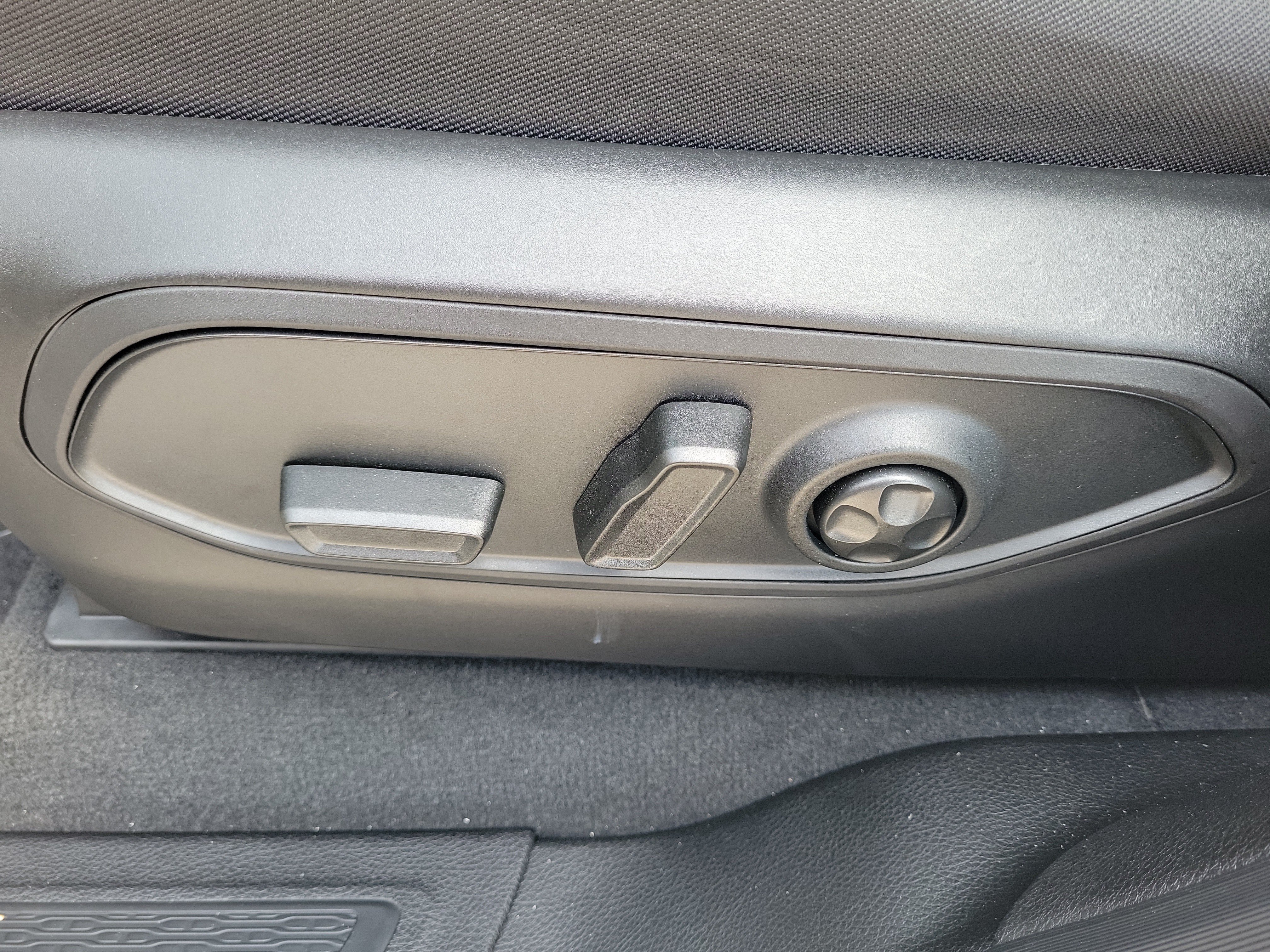 Used 2026 Jeep Grand Cherokee L 2WD image 15