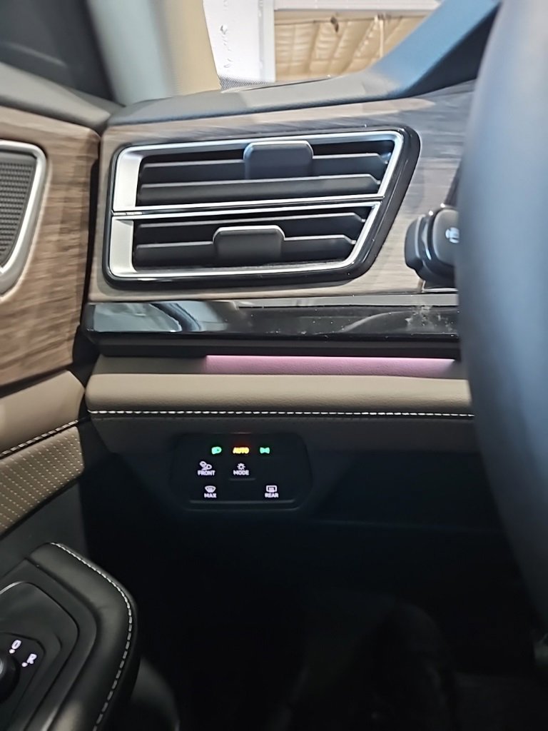 New 2026 Volkswagen Atlas SEL image 39