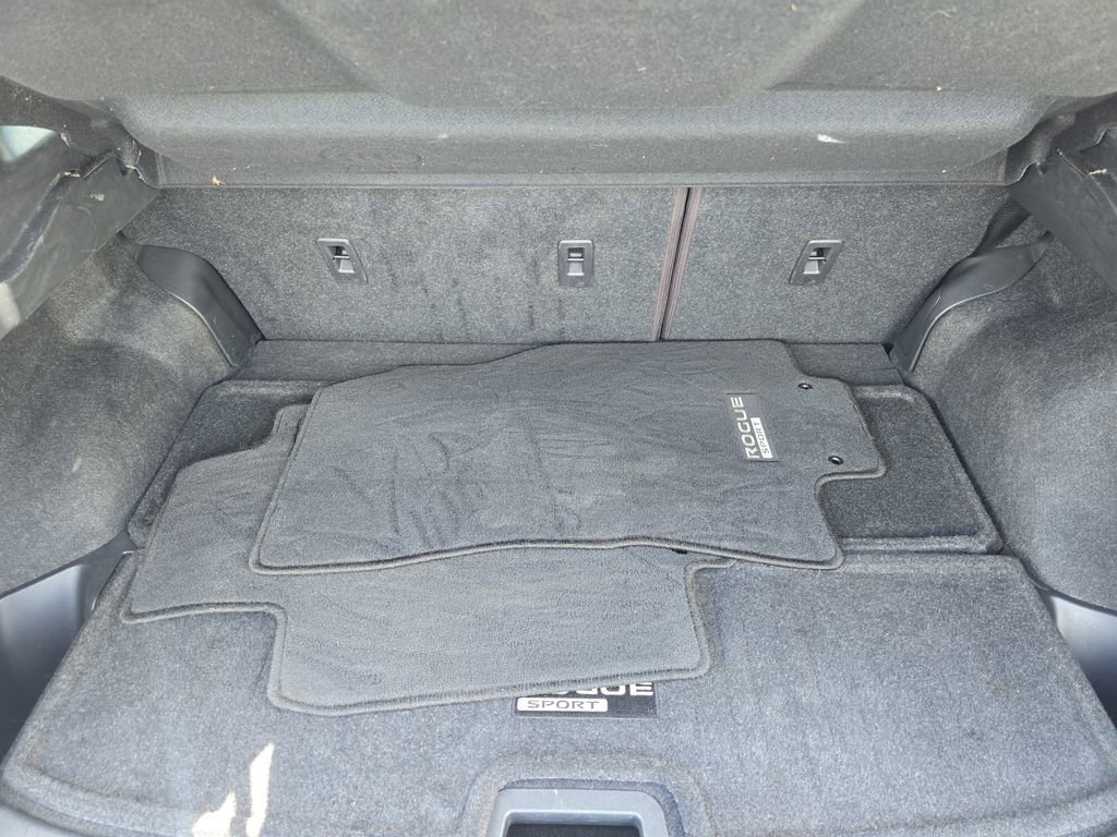 Used 2020 Nissan Rogue Sport SL FWD image 7