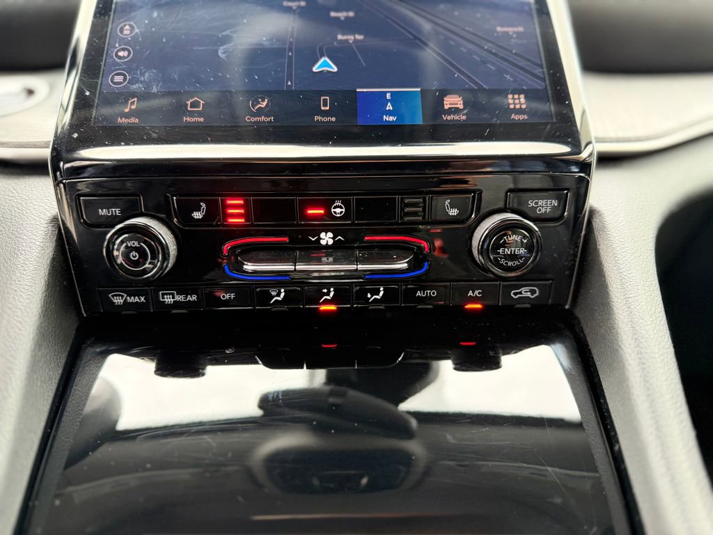 Used 2022 Jeep Grand Cherokee L Limited image 25