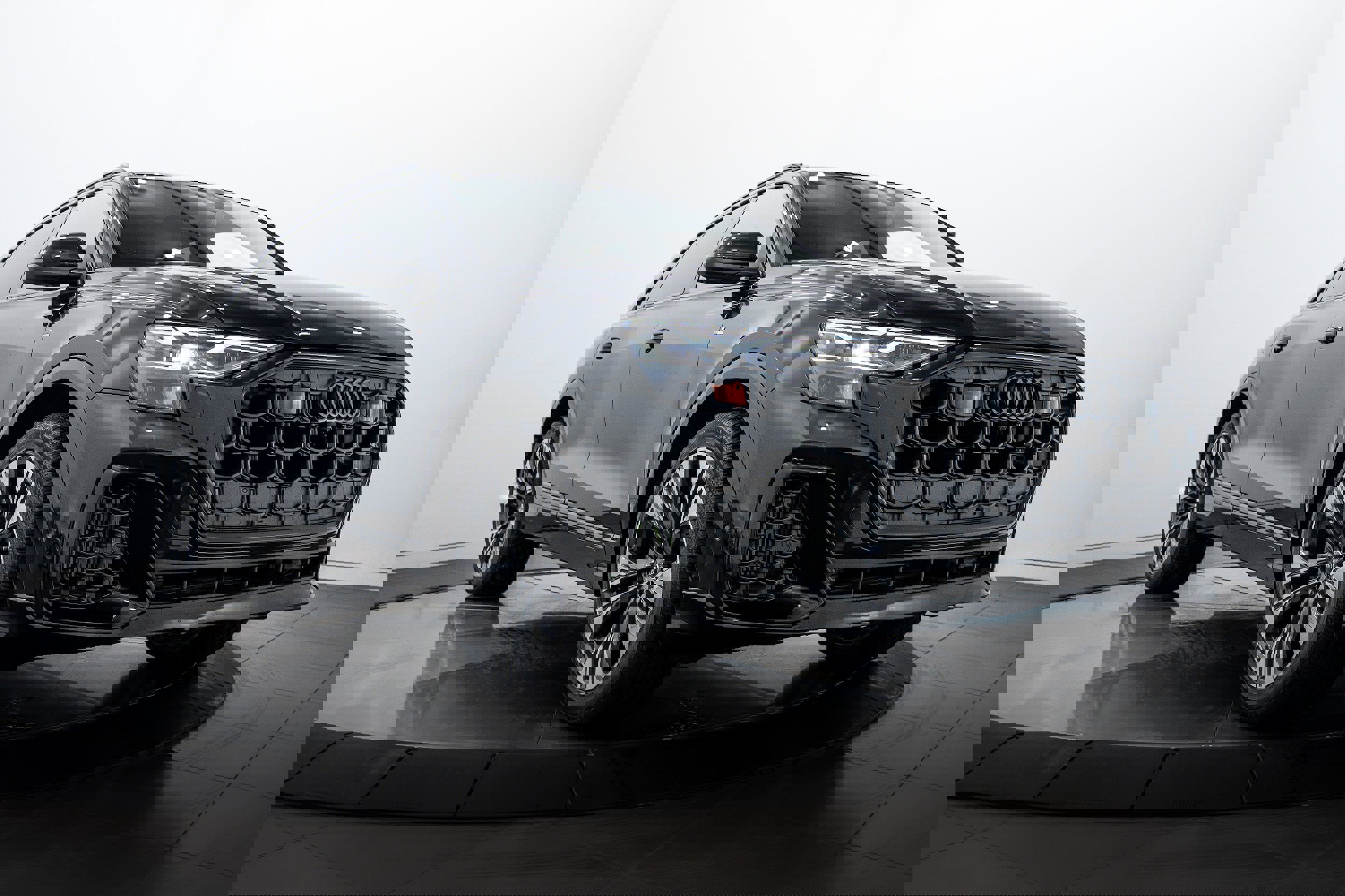 New 2025 Audi Q8 Premium Plus