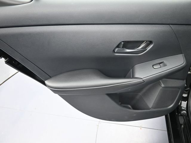 Used 2025 Nissan Sentra SV image 28