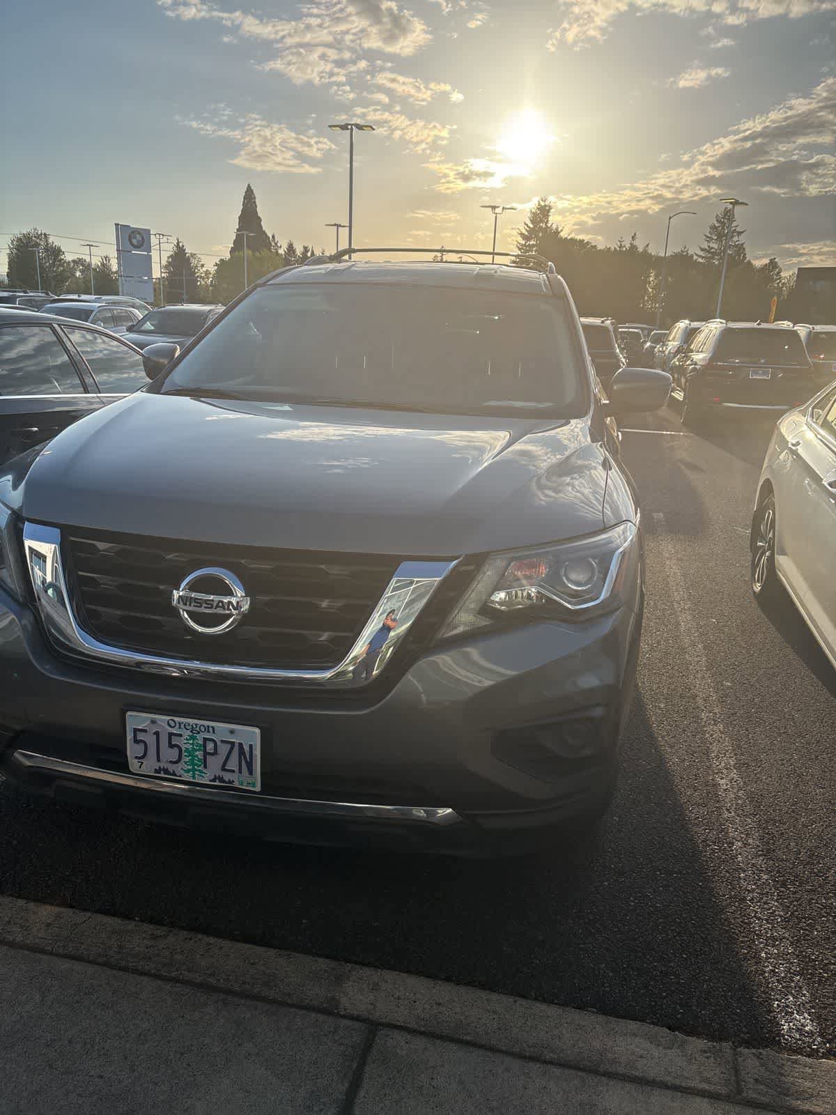 Used 2020 Nissan Pathfinder S AWD/4WD image 2