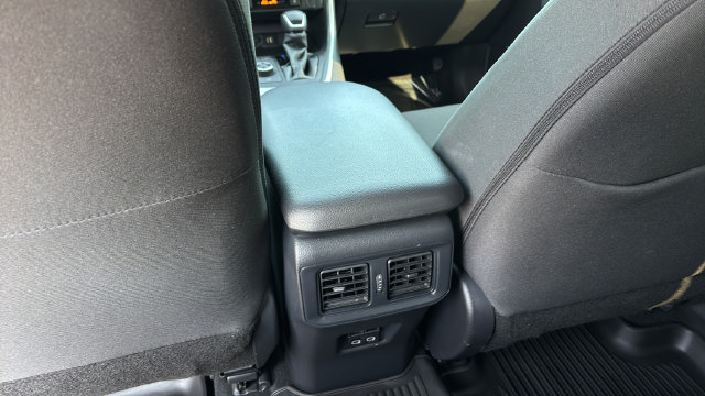 Used 2025 Toyota RAV4 SE w/ Convenience Package AWD/4WD image 21