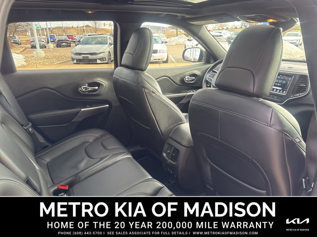 Used 2021 Jeep Cherokee Latitude Lux 80th Anniv w/ Quick Order Package 26U 80TH image 37