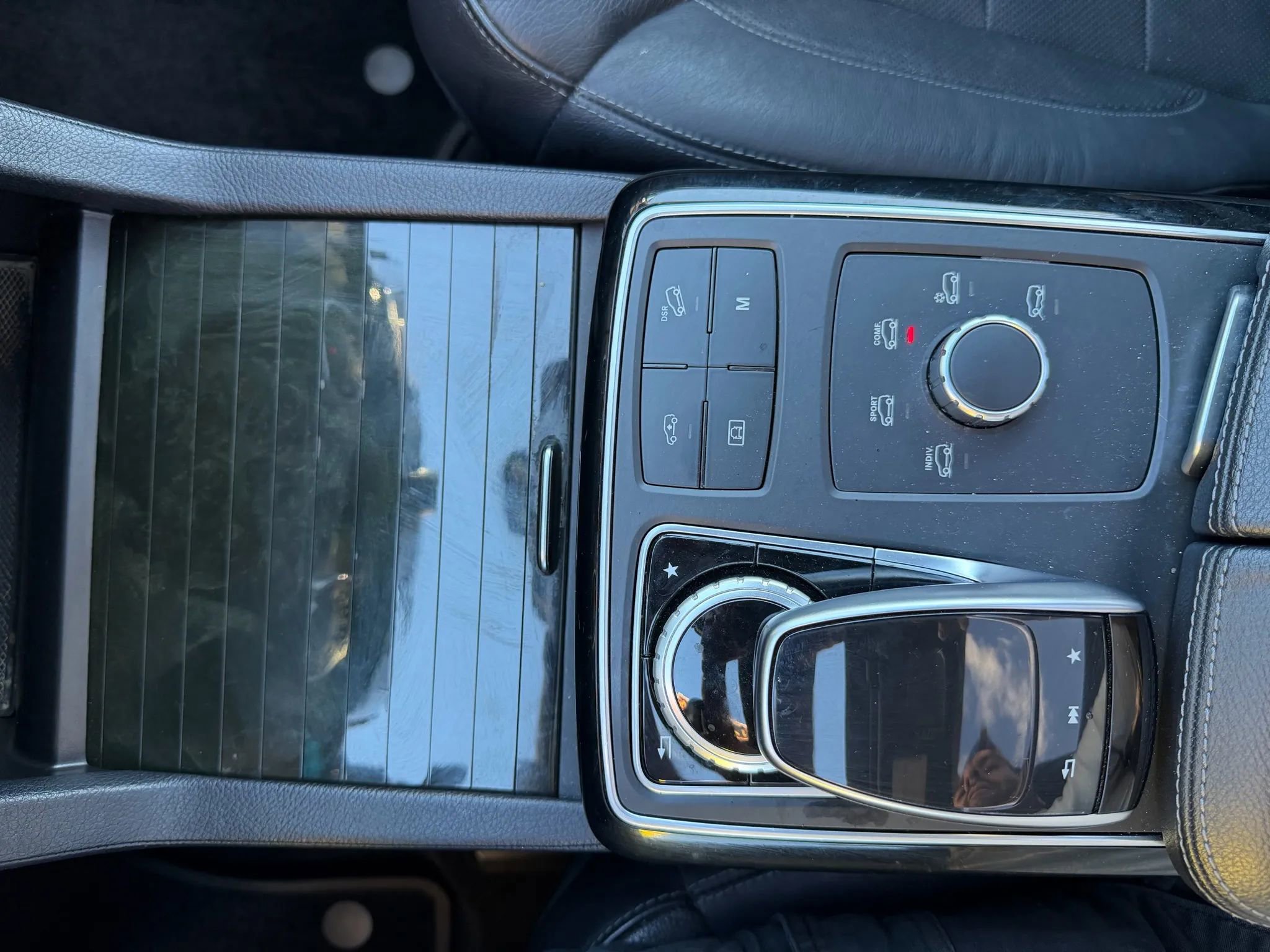 Used 2017 Mercedes-Benz GLS 550 4MATIC w/ Driver Assistance Package image 28