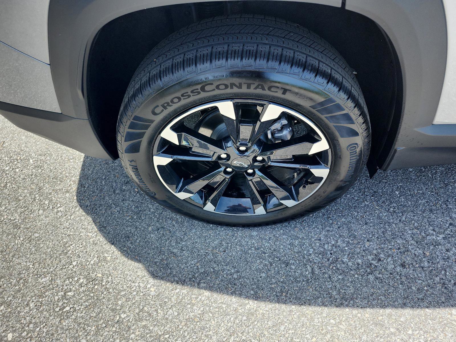 Certified 2025 Chevrolet Equinox RS w/ Safety and Technology Package image 6