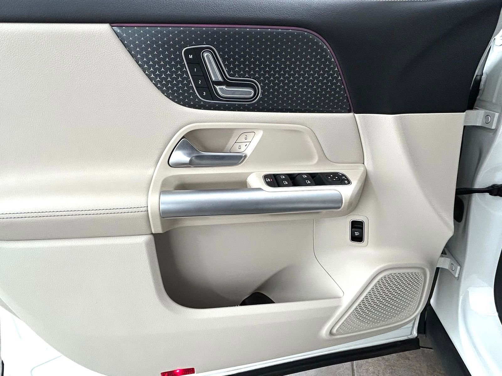 Used 2025 Mercedes-Benz GLA 250 4MATIC image 24