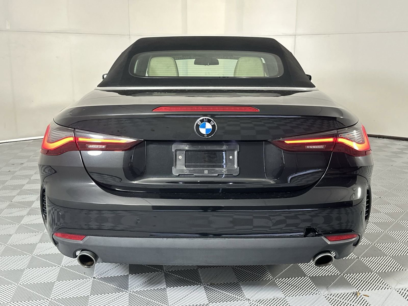 Used 2022 BMW 430i xDrive Convertible w/ Convenience Package image 7