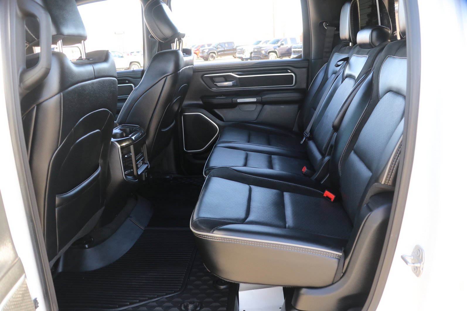 Used 2021 GMC Sierra 2500 AT4 w/ Gooseneck/5TH Wheel Package image 28