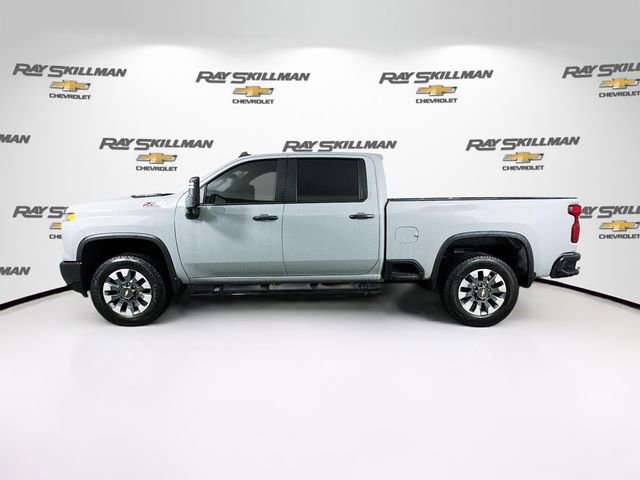 Used 2024 Chevrolet Silverado 2500 Custom w/ Custom Convenience Package image 4