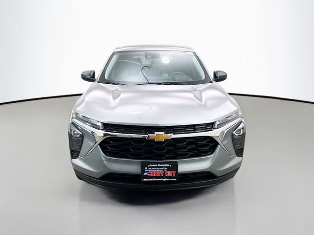 New 2026 Chevrolet Trax LS image 2