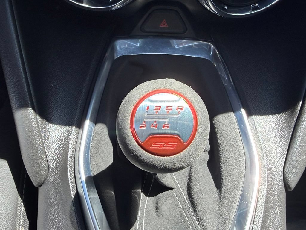 Used 2021 Chevrolet Camaro SS RWD image 21