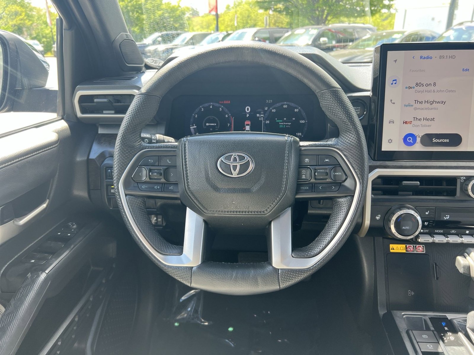 Used 2024 Toyota Tacoma Limited w/ Limited Package (LT) AWD/4WD image 16