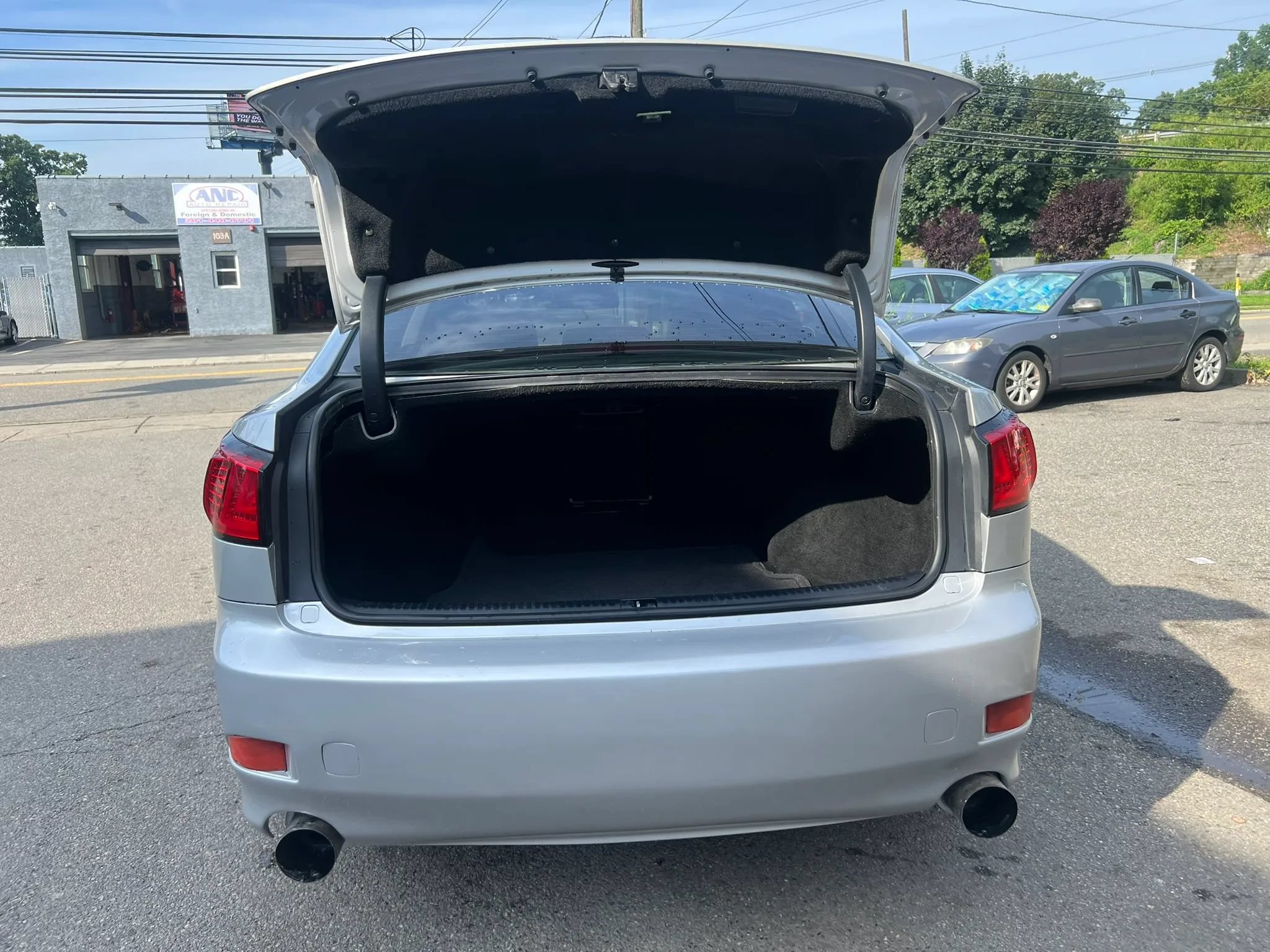 Used 2006 Lexus IS 250 AWD w/ Preferred Accessory Pkg image 9