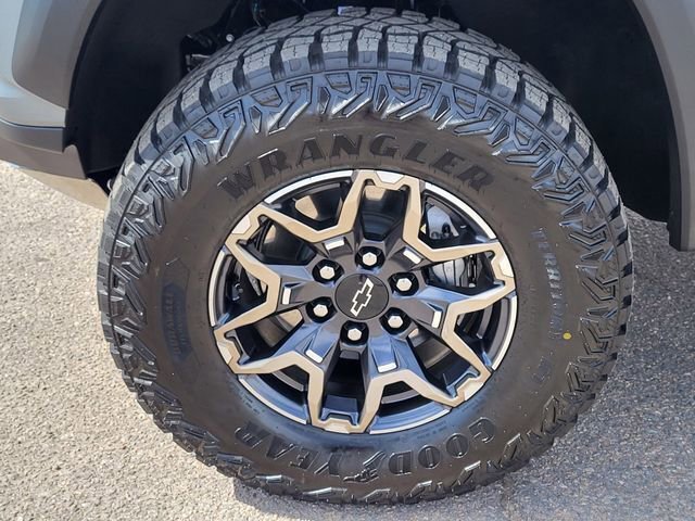 Used 2026 Chevrolet Colorado ZR2 image 10