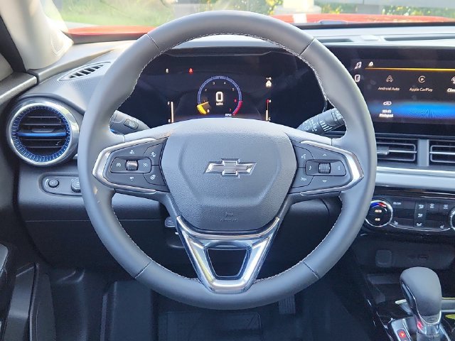 New 2026 Chevrolet Trax LT w/ Sunroof Package FWD image 21