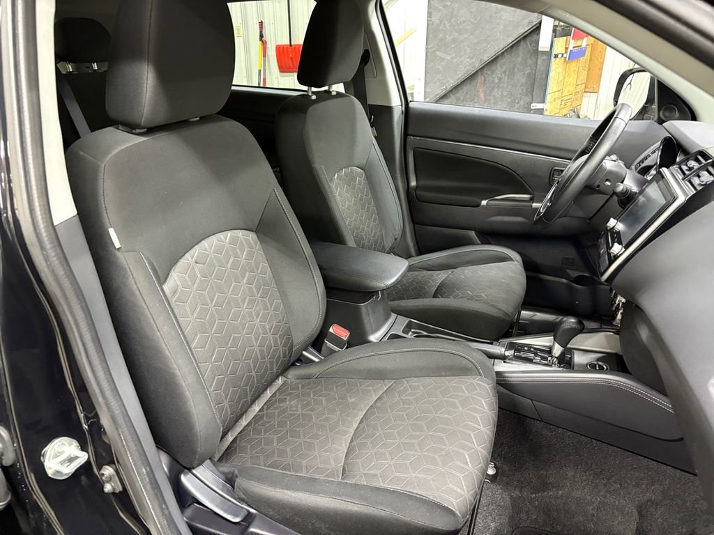 Used 2021 Mitsubishi Outlander Sport SE image 16