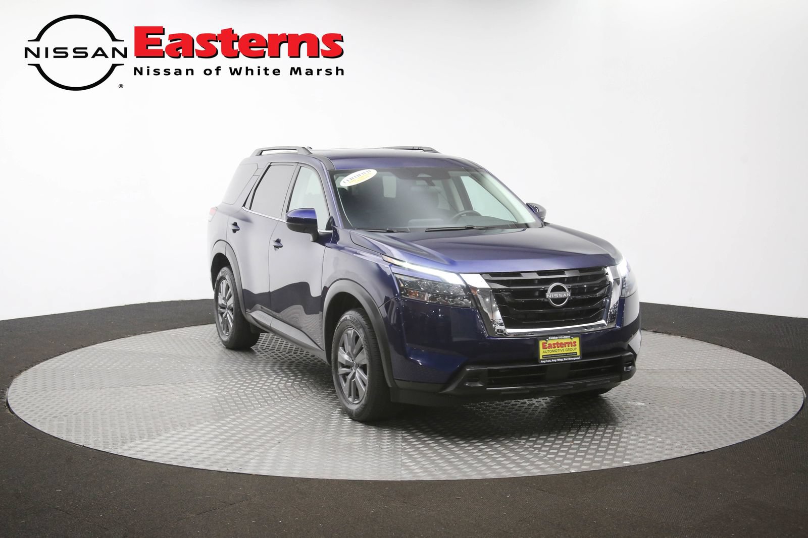 Used 2025 Nissan Pathfinder SV FWD image 49