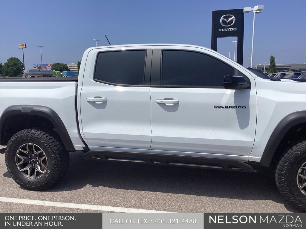 Used 2024 Chevrolet Colorado ZR2 w/ ZR2 Convenience Package III AWD/4WD image 5