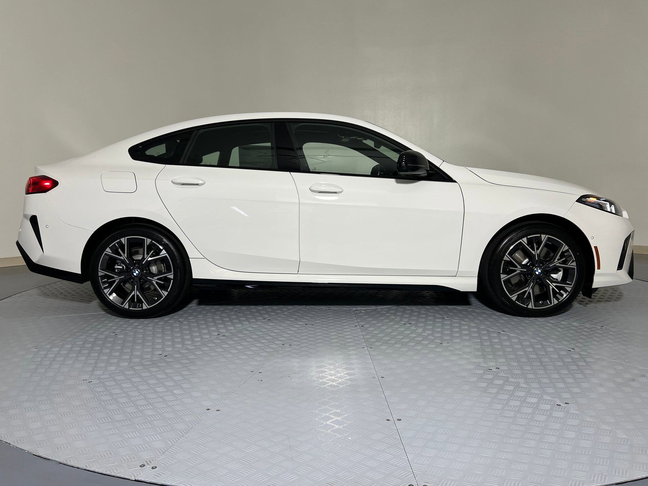 Used 2026 BMW 228i xDrive w/ Technology Package image 8