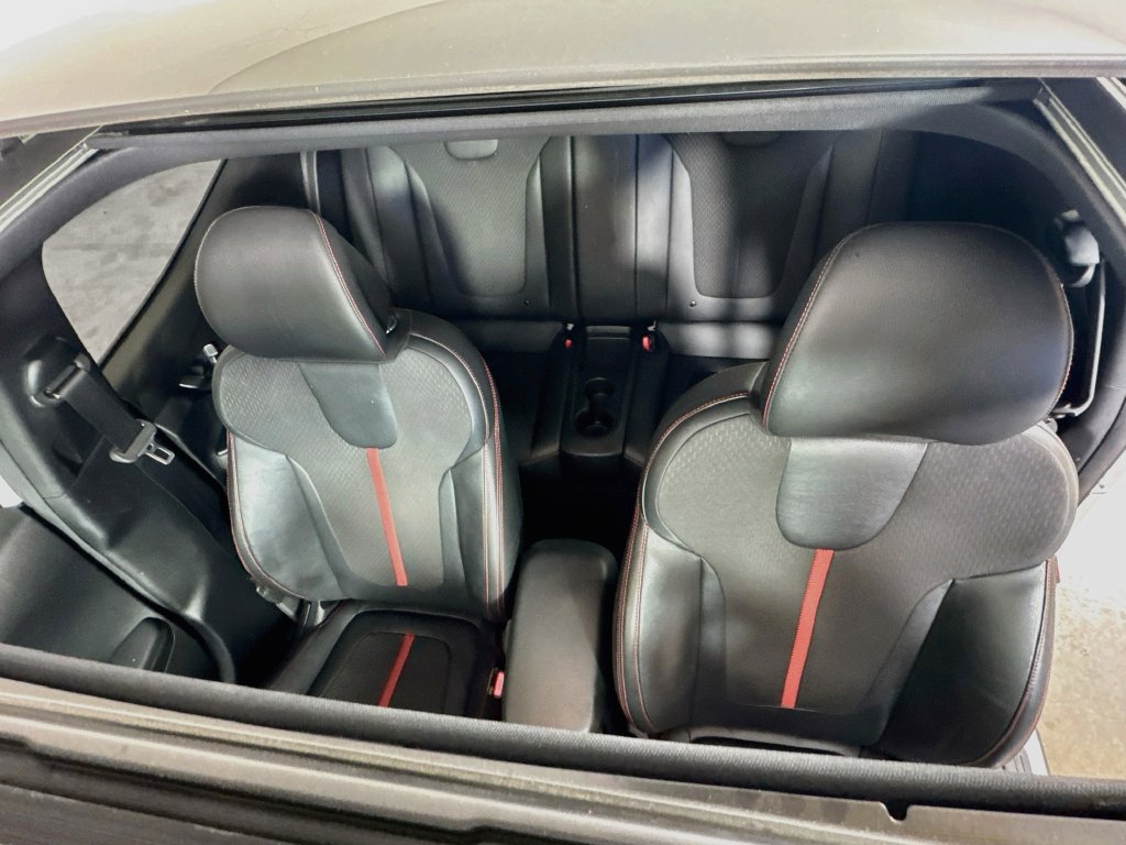 Used 2019 Hyundai Veloster Turbo FWD image 26