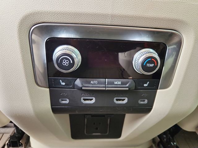 Used 2021 GMC Yukon Denali w/ Denali Premium Package image 22