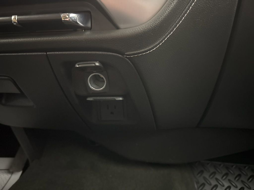 Used 2015 GMC Sierra 1500 SLE w/ SLE Value Package image 30