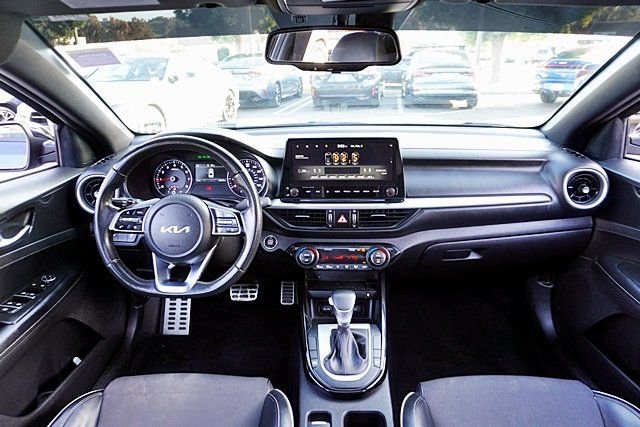 Used 2022 Kia Forte GT-Line w/ GT-Line Premium Package image 18