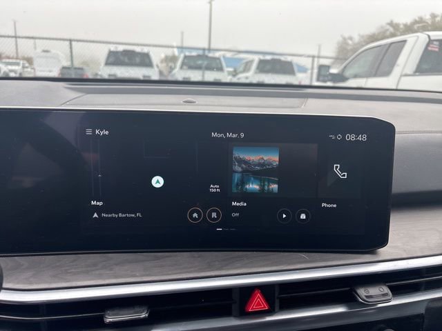 Used 2025 Kia Sorento SX image 12