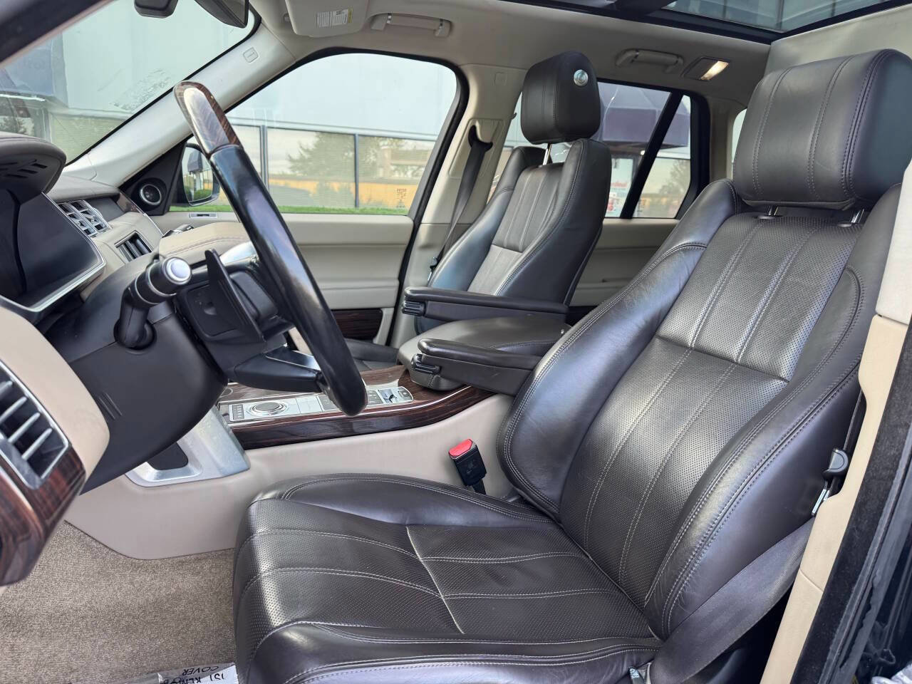 Used 2014 Land Rover Range Rover HSE image 11