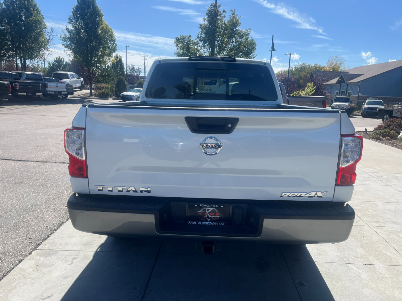 Used 2018 Nissan Titan PRO-4X image 9