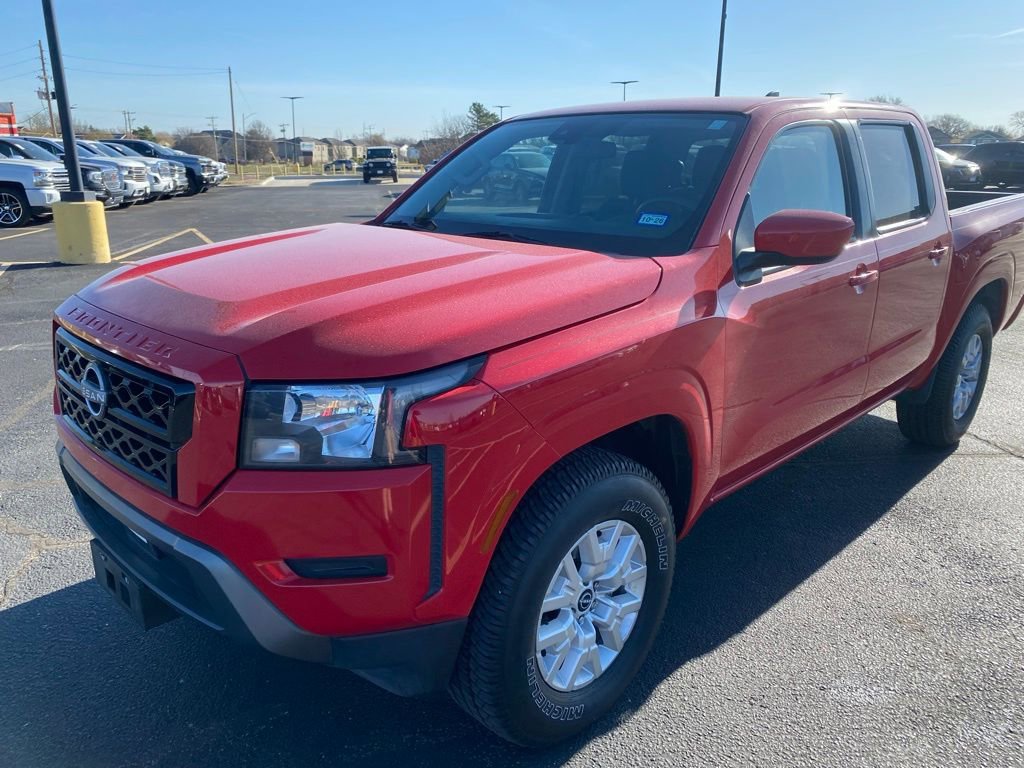 Used 2022 Nissan Frontier SV image 3