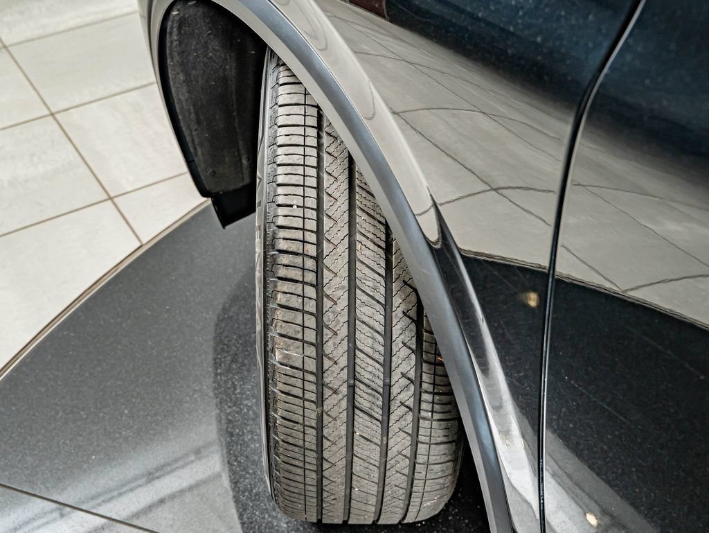 Used 2023 Acura MDX SH-AWD w/ Technology Package image 45