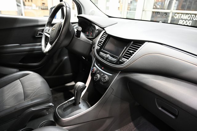 Used 2022 Chevrolet Trax LT w/ Driver Confidence Package image 13