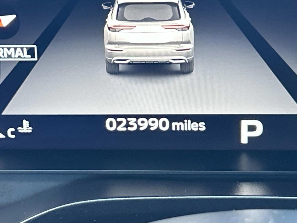 Used 2024 Mitsubishi Outlander SE Black Edition image 36