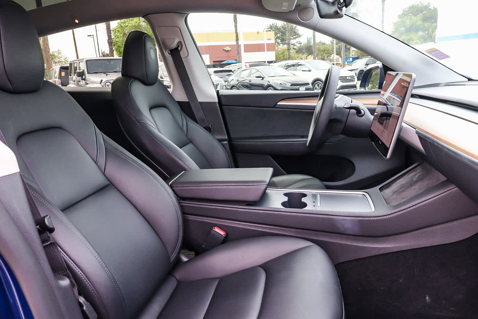 Used 2023 Tesla Model Y Long Range image 19