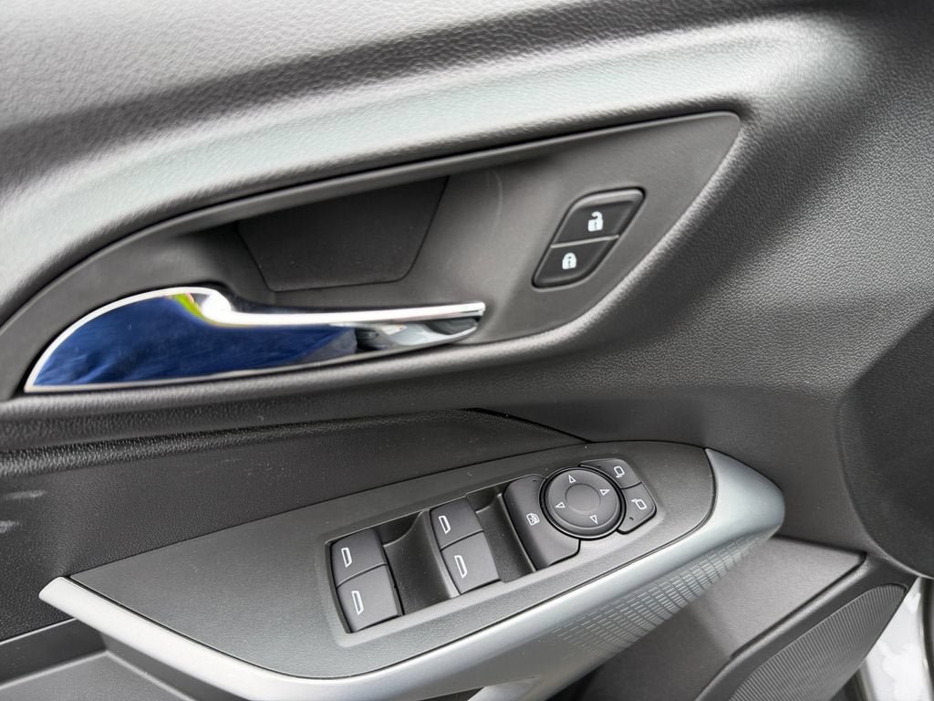 New 2026 Chevrolet Trax LS w/ Driver Confidence Package FWD image 21