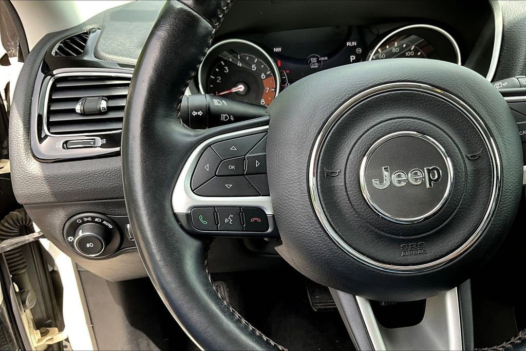 Used 2018 Jeep Compass Limited w/ Navigation Group AWD/4WD image 13