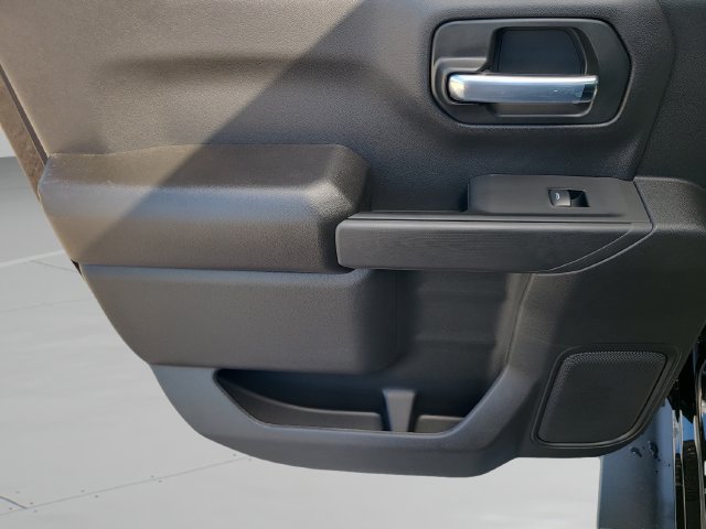New 2026 Chevrolet Silverado 1500 Custom RWD image 15