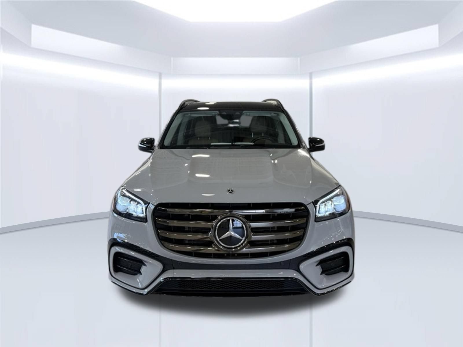 Used 2024 Mercedes-Benz GLS 450 4MATIC image 11