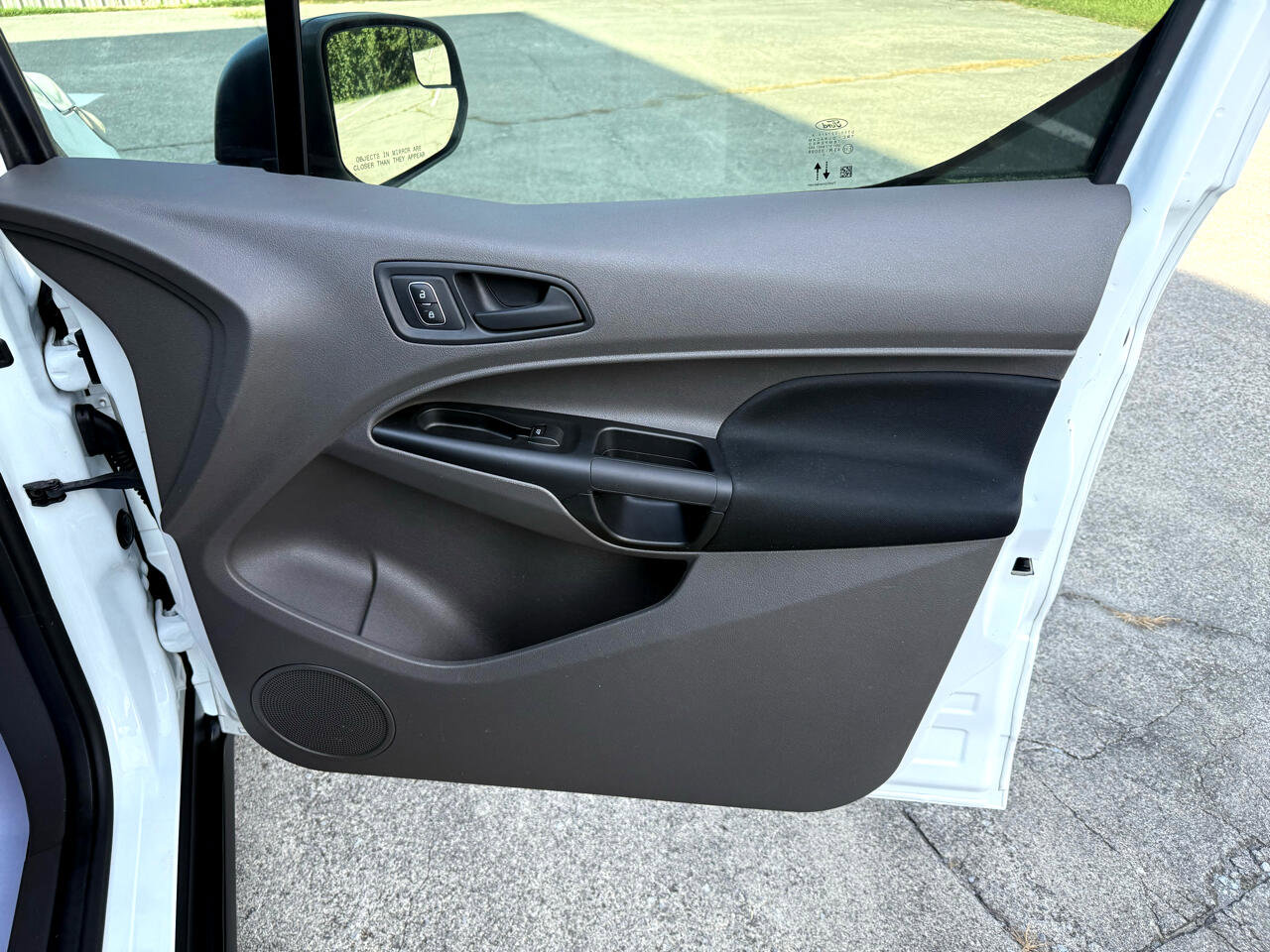 Used 2021 Ford Transit Connect XL image 32