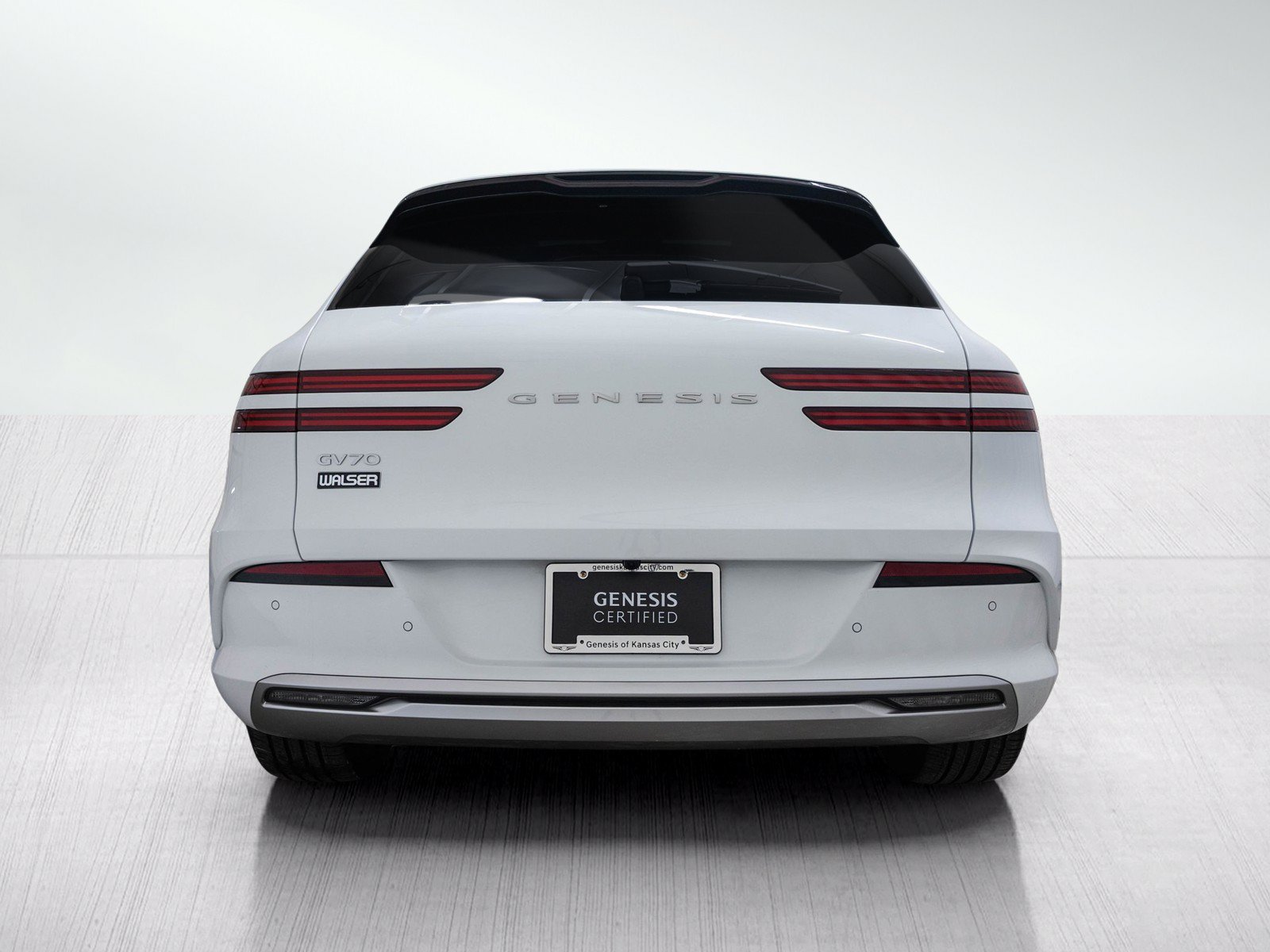 Used 2025 Genesis Electrified GV70 w/ Prestige Package AWD/4WD image 4
