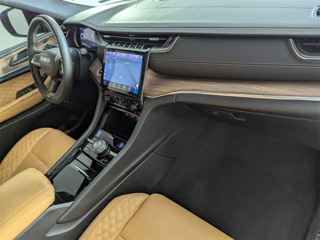 Certified 2024 Jeep Grand Cherokee L Summit w/ High Altitude Package image 39