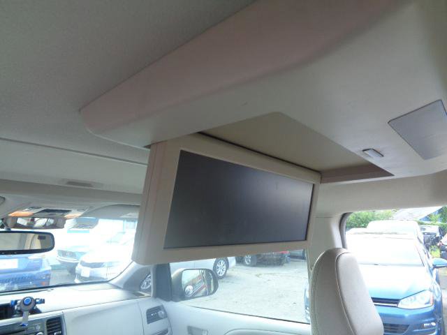 Used 2012 Toyota Sienna XLE image 31